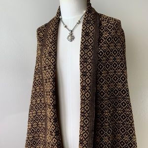 Elegant brown shawl